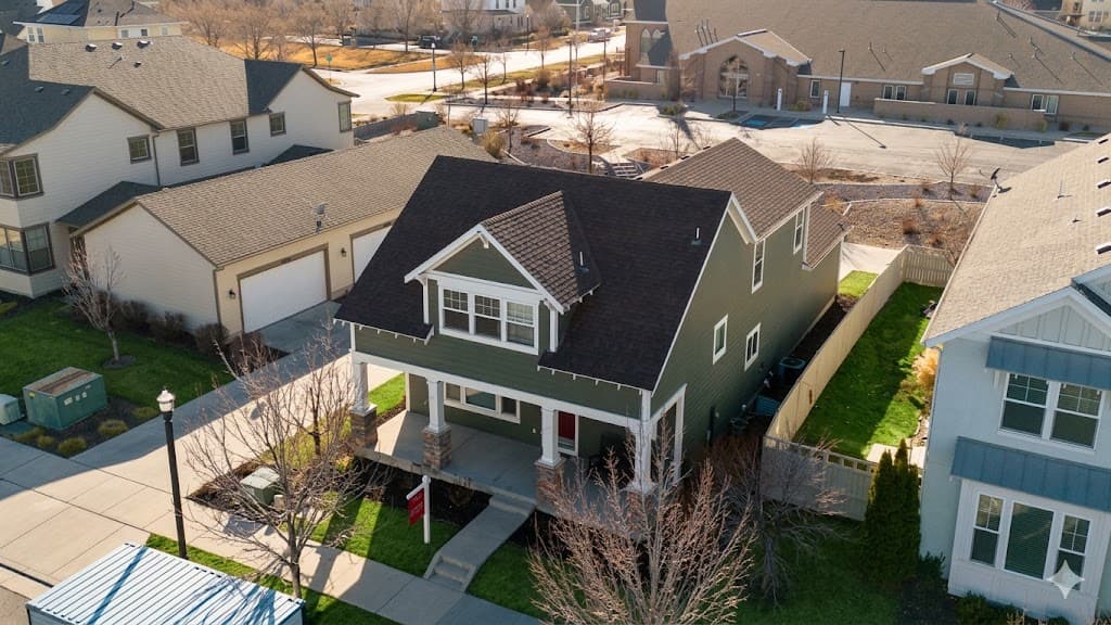 Residential listing AI adjusted photo